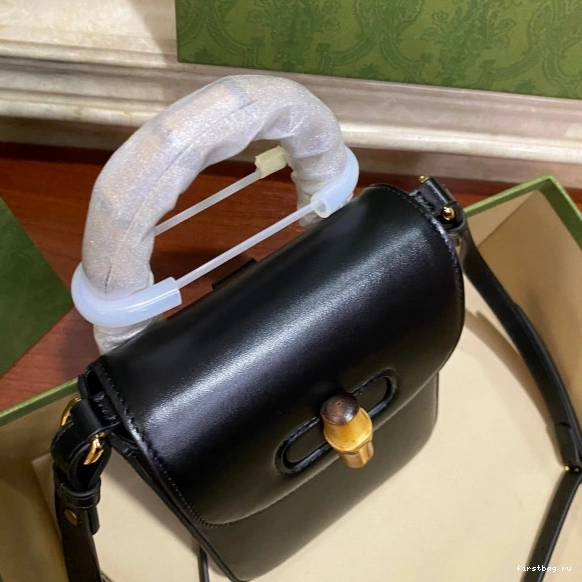 First bag ru Bamboo handbag Gucci mini 0819